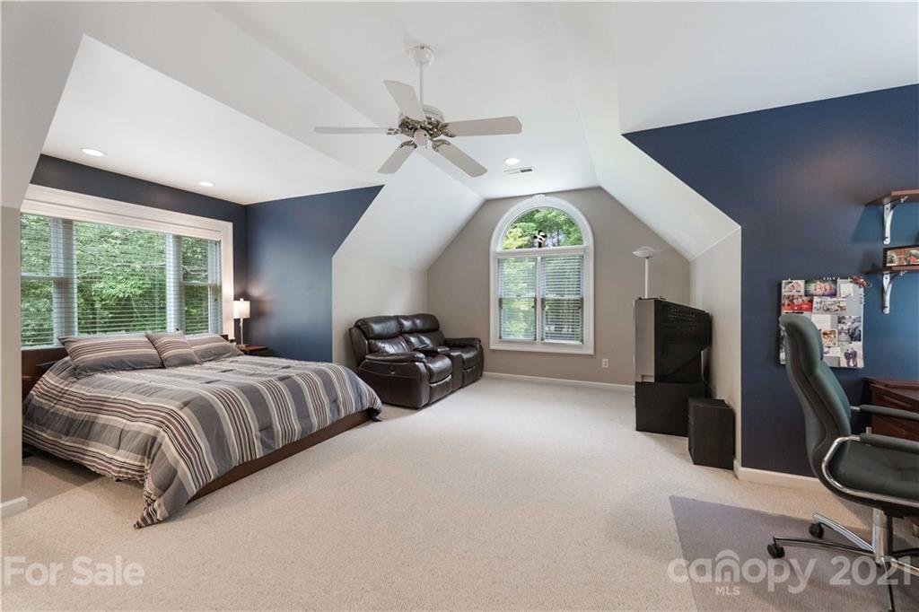 7534 Buckland Road Charlotte, NC 28278 - Photo 31 of 37 Gallery Image 31