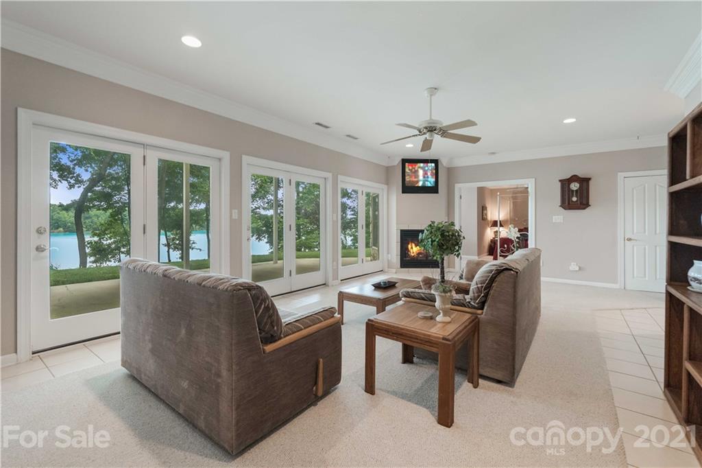 7534 Buckland Road Charlotte, NC 28278 - Photo 32 of 37 Gallery Image 32