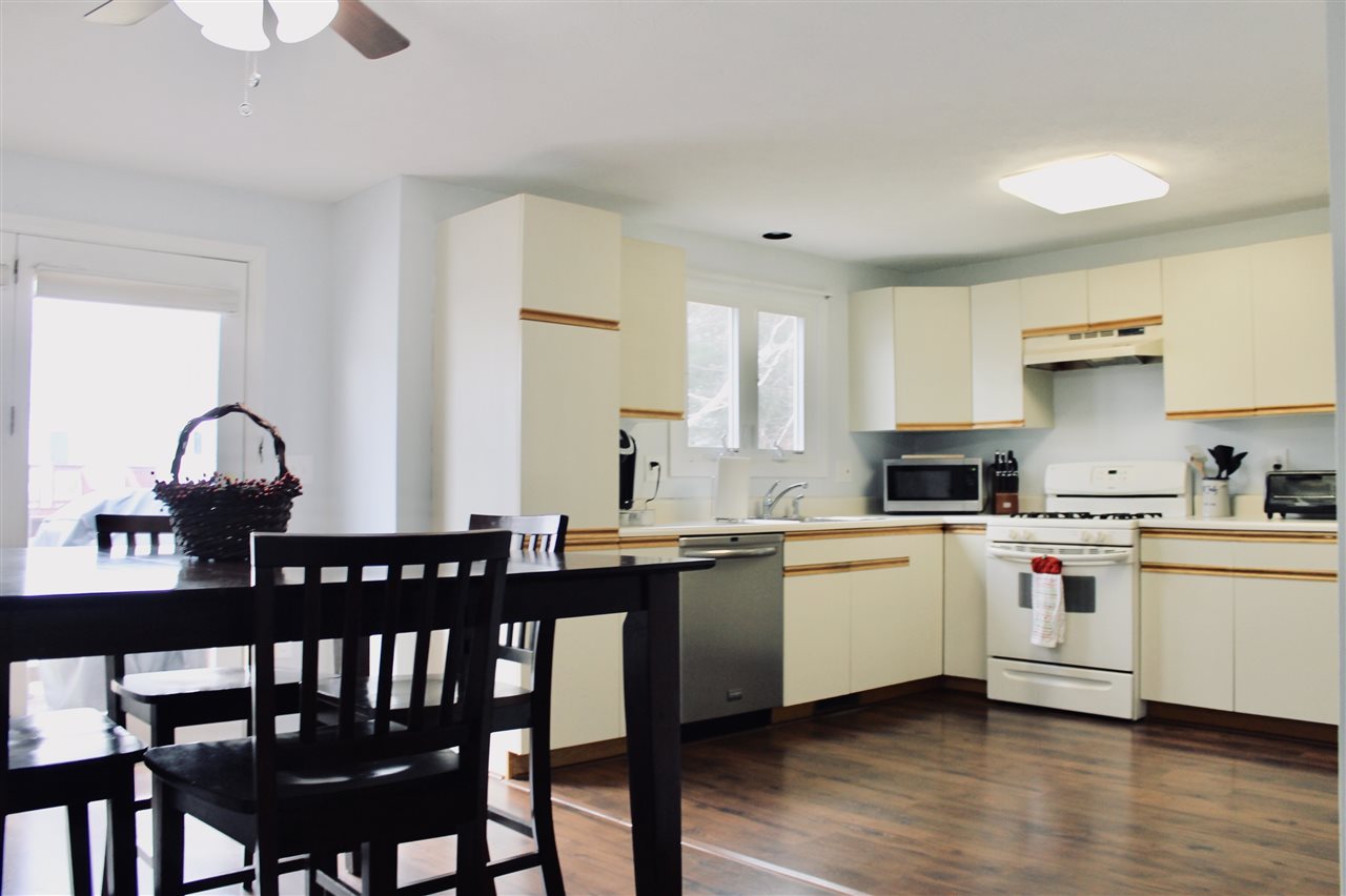 26 Ramsgate Ridge Drive Nashua, NH 03063 - Photo 3 of 20
