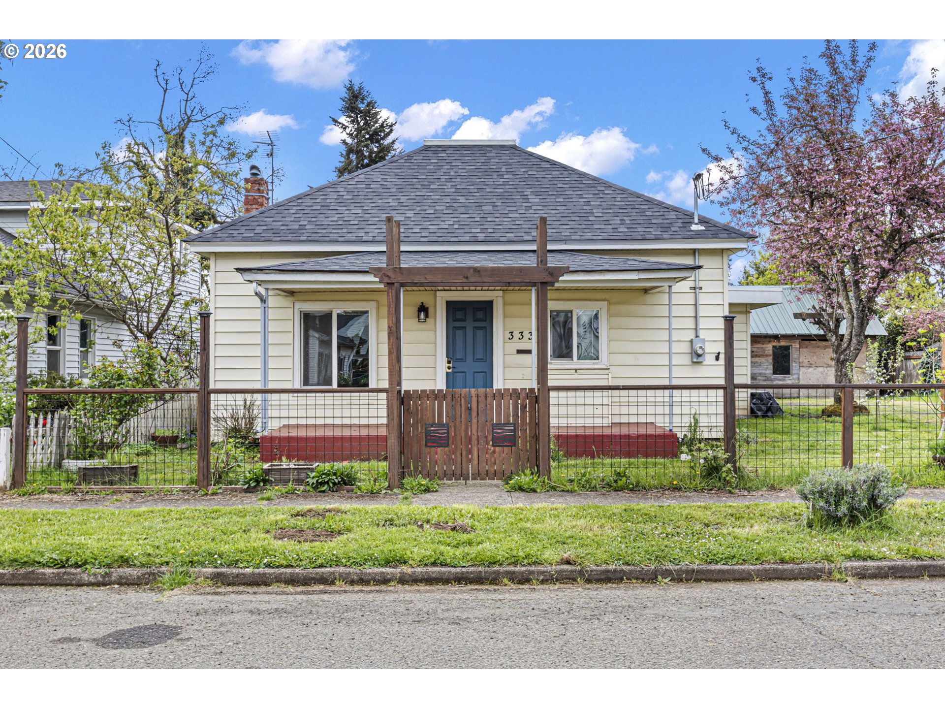 333 Madison Avenue Cottage Grove, OR 97424 - Photo 2 of 48