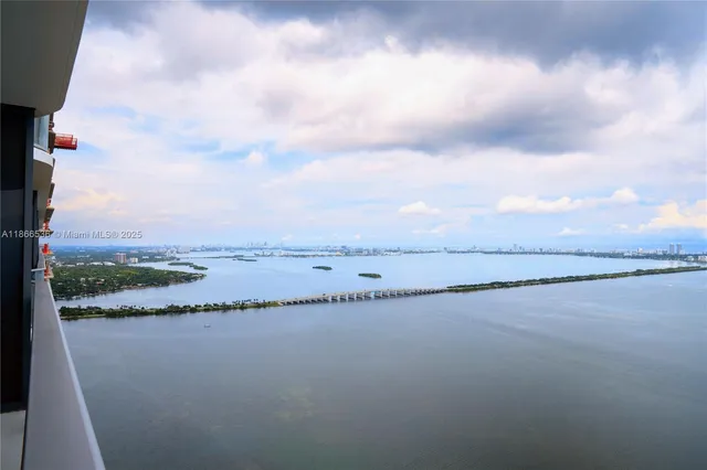 $3,650,000 | 700 Northeast 24th Street, Unit 5507, Miami, FL 33137