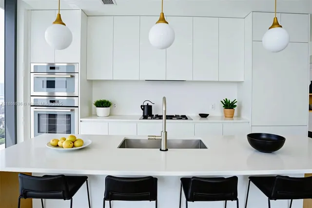 $3,650,000 | 700 Northeast 24th Street, Unit 5507, Miami, FL 33137