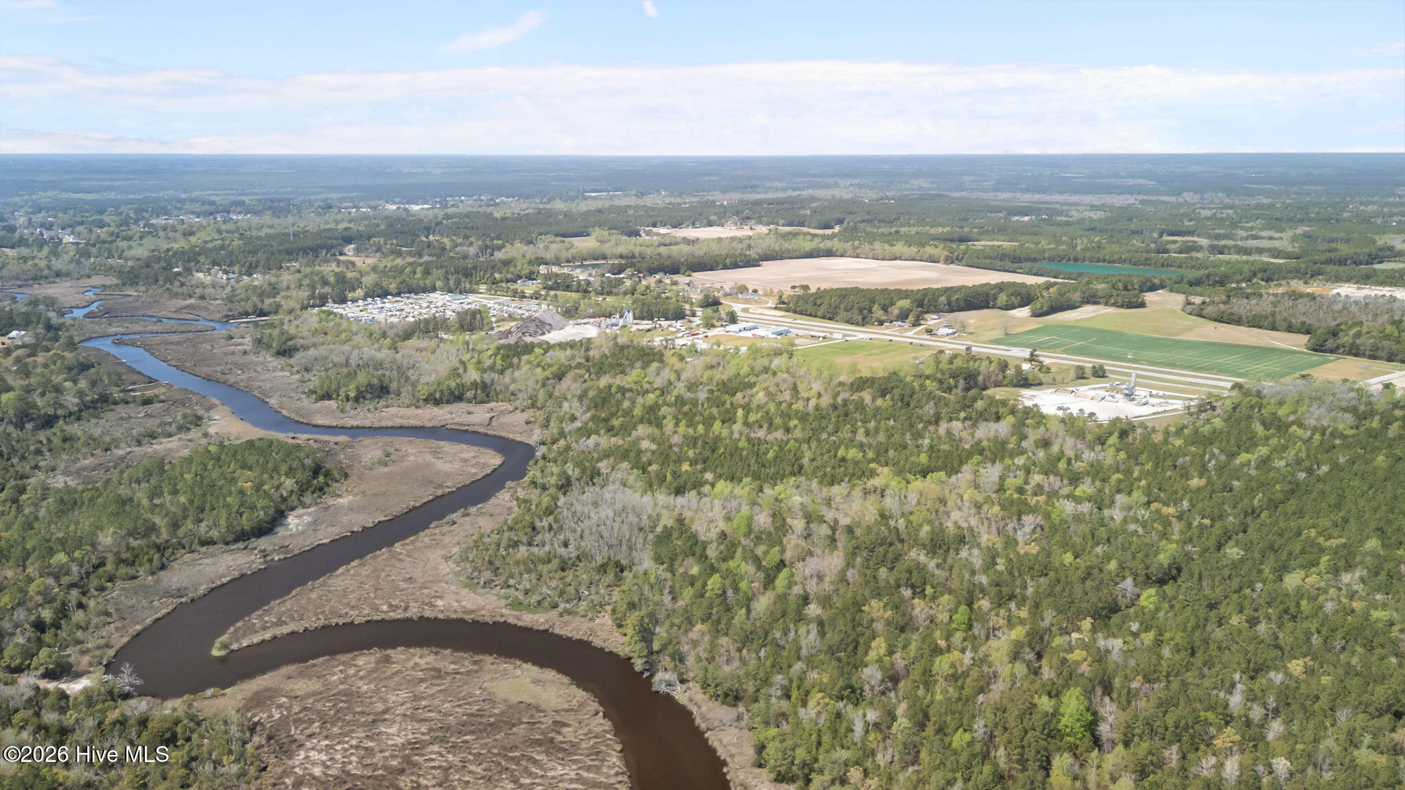 4160 Freedom Way Hubert, NC 28539 - Photo 14 of 27 14-web-or-mls-DJI_20260402141208_0777_D