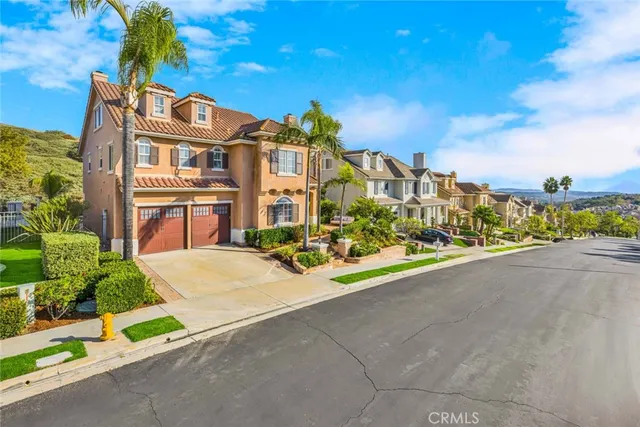 $1,899,900 | 23242 Castle Rock, Mission Viejo, CA 92692
