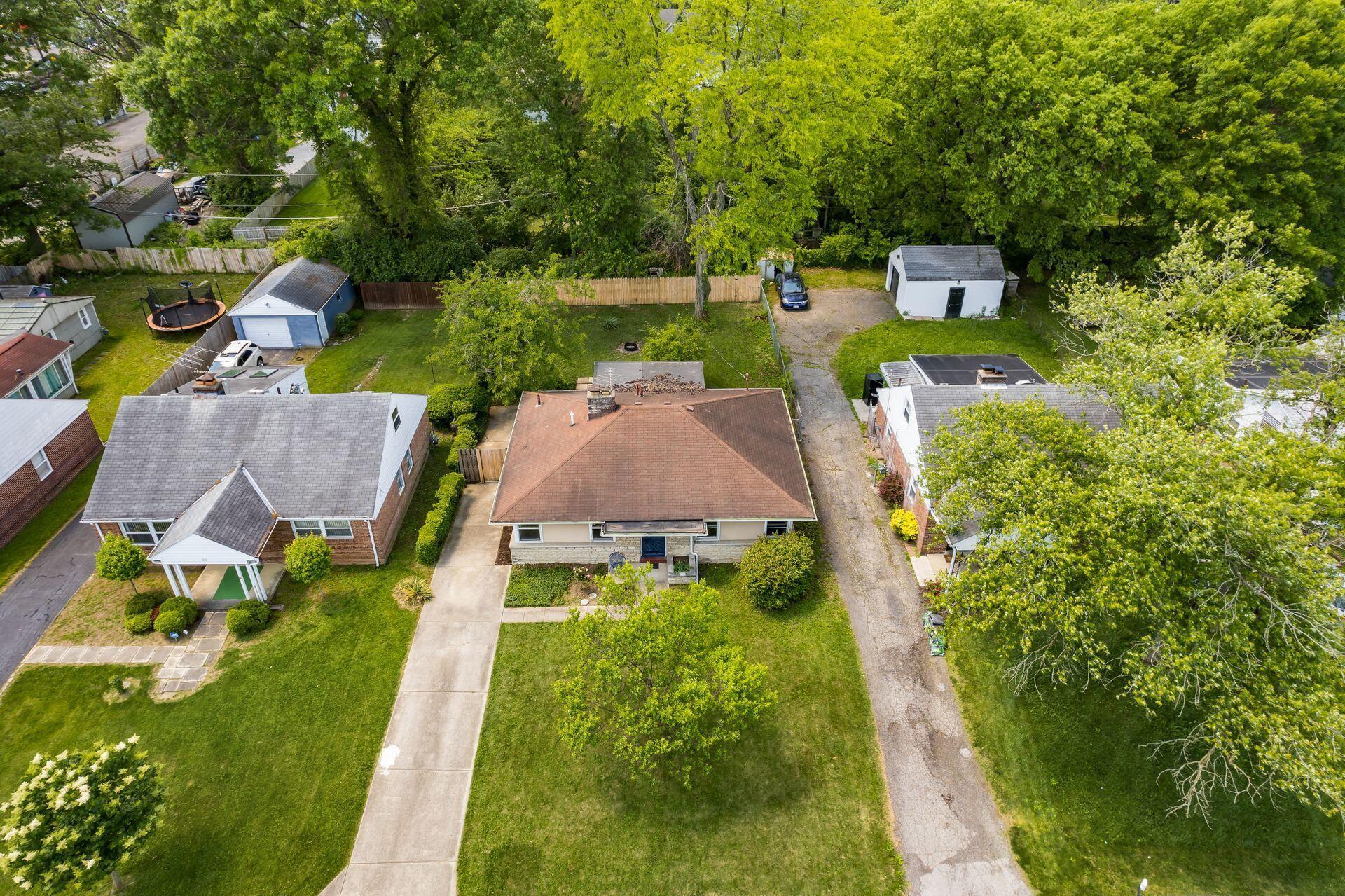 59 North Ashburton Road Columbus, OH 43213 - Photo 31 of 36 Drone