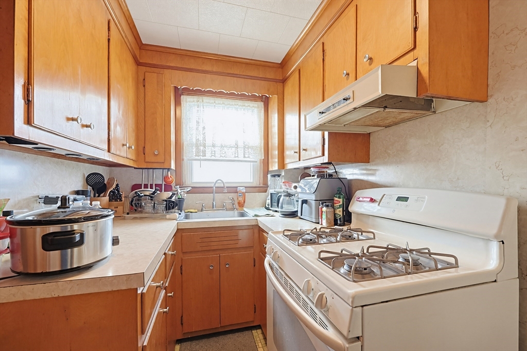 1417 Globe Street Fall River, MA 02721 - Photo 36 of 42