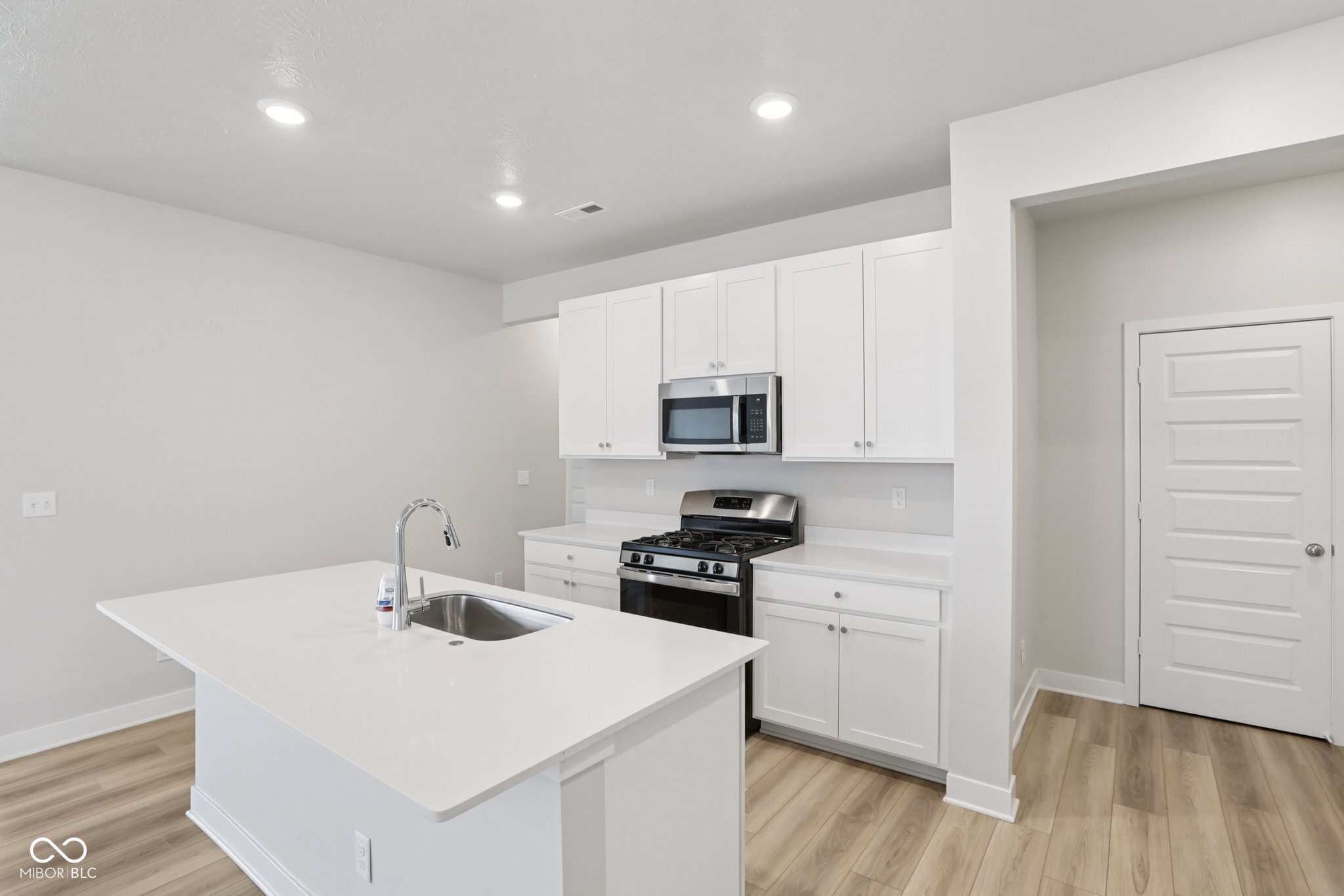 1911 Goodwin Place Westfield, IN 46074 - Photo 9 of 48