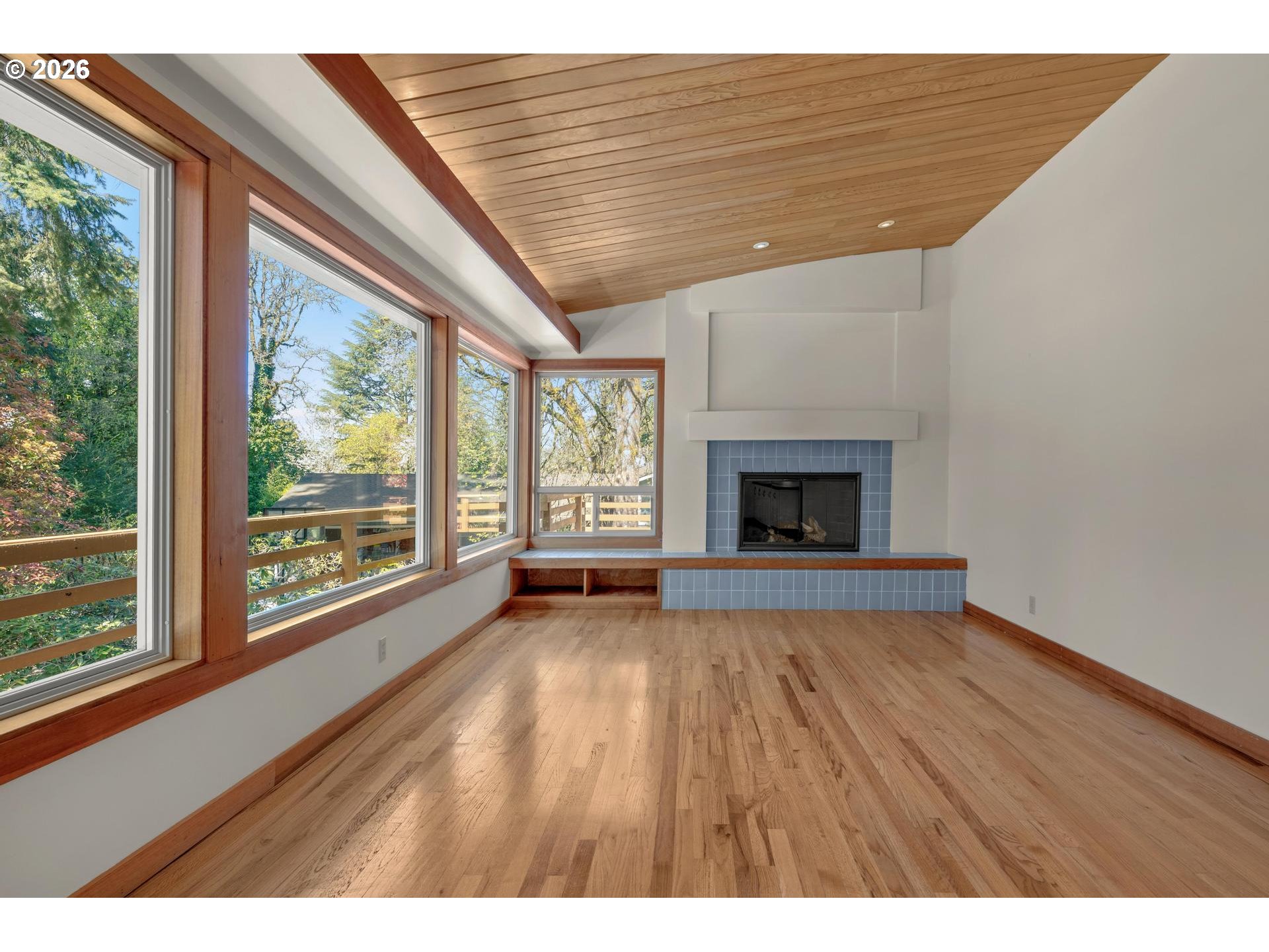 2591 Greentree Road Lake Oswego, OR 97034 - Photo 6 of 43 Gallery Image 6