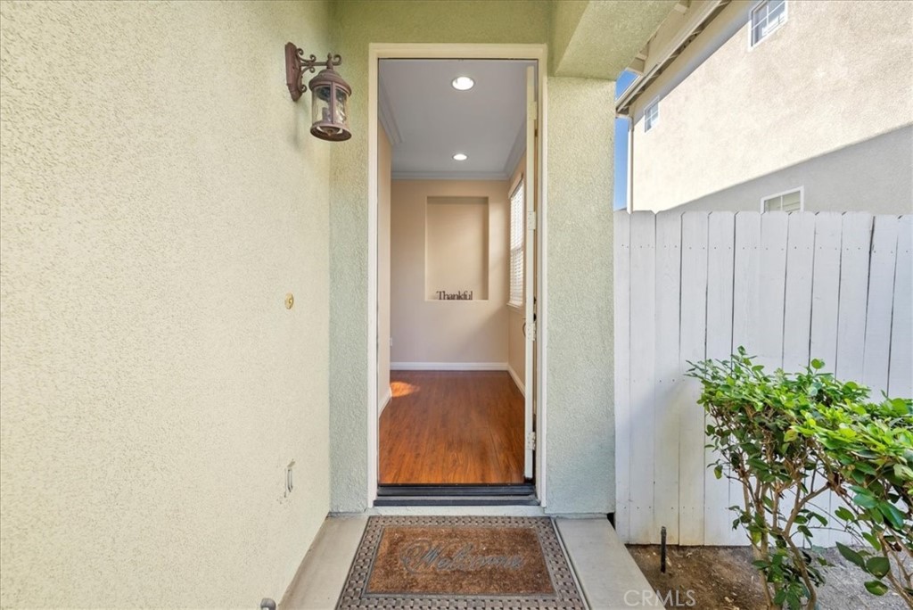 17557 Buttonwood Lane Carson, CA 90746 - Photo 3 of 43