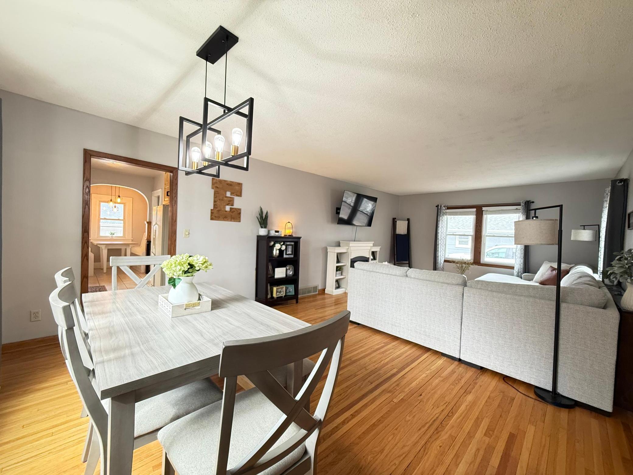 616 Lynn Road Southwest Hutchinson, MN 55350 - Photo 4 of 31