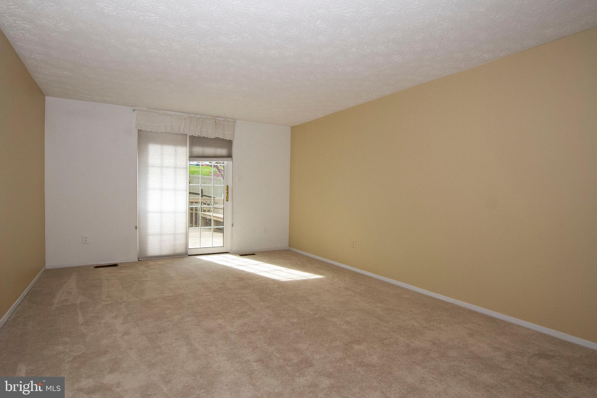 9403 Perglen Road Nottingham, MD 21236 - Photo 8 of 34 an empty room with windows