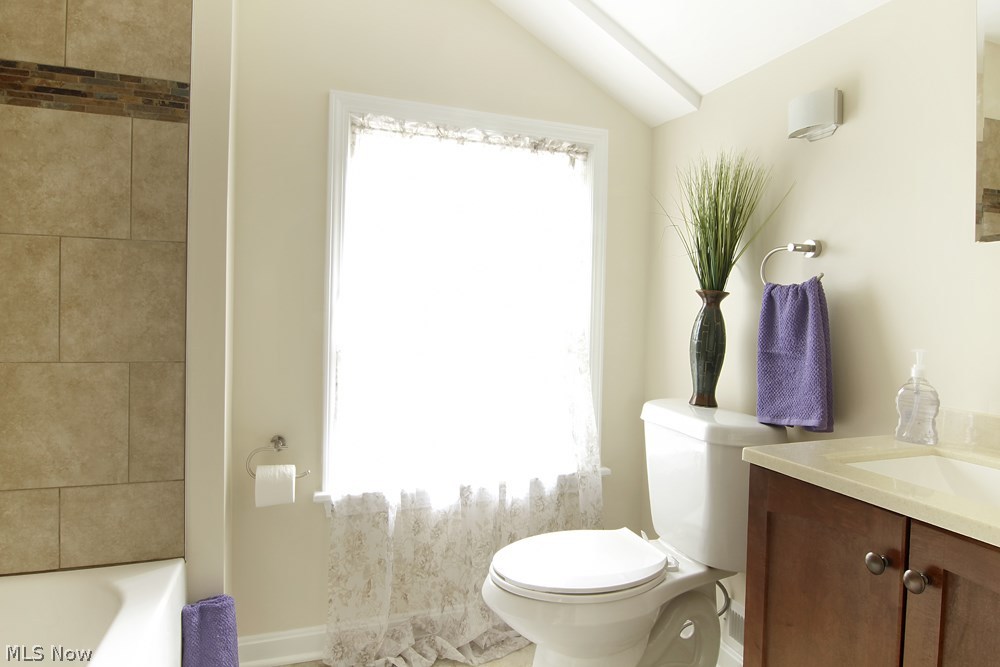 20899 Halburton Road Shaker Heights, OH 44122 - Photo 17 of 21 Gallery Image 17