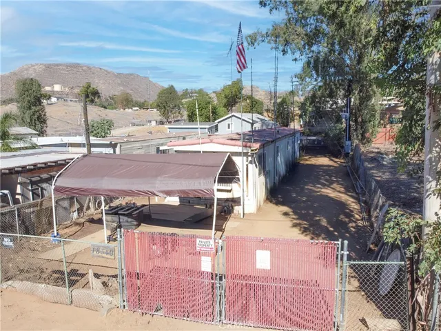 $179,999 | 18340 Walnut Avenue, Lake Elsinore, CA 92532