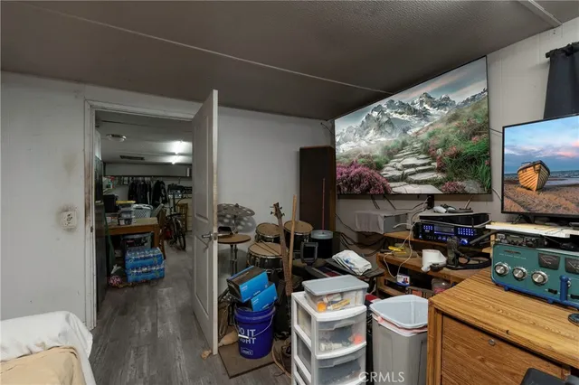 $179,999 | 18340 Walnut Avenue, Lake Elsinore, CA 92532