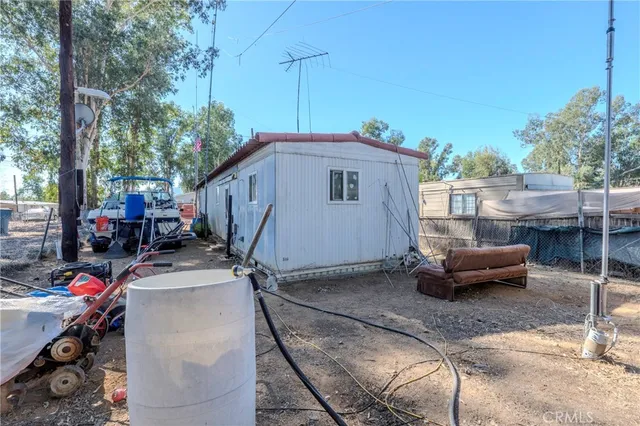 $179,999 | 18340 Walnut Avenue, Lake Elsinore, CA 92532