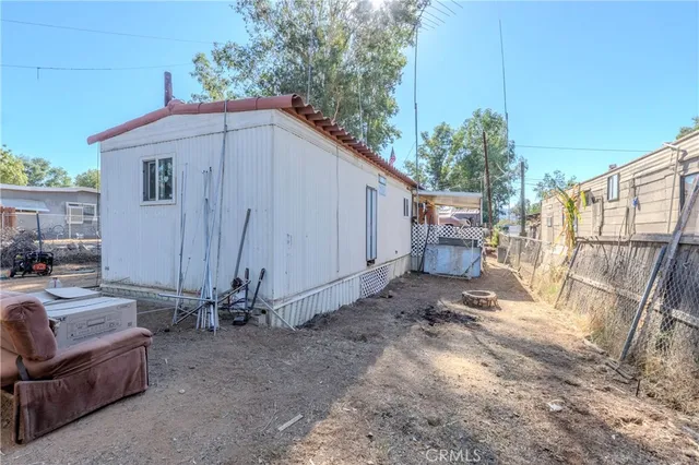 $179,999 | 18340 Walnut Avenue, Lake Elsinore, CA 92532