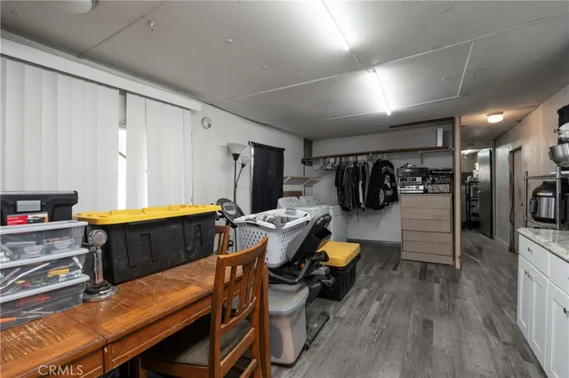 $179,999 | 18340 Walnut Avenue, Lake Elsinore, CA 92532