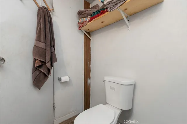 $179,999 | 18340 Walnut Avenue, Lake Elsinore, CA 92532