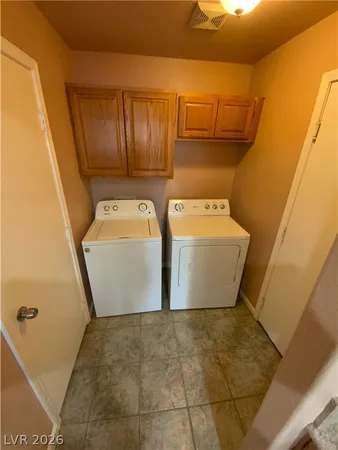 $1,700 | 3950 Starfield Lane, Las Vegas, NV 89147