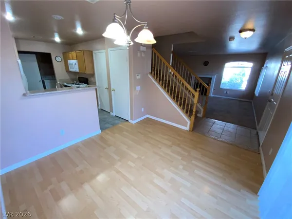 $1,700 | 3950 Starfield Lane, Las Vegas, NV 89147