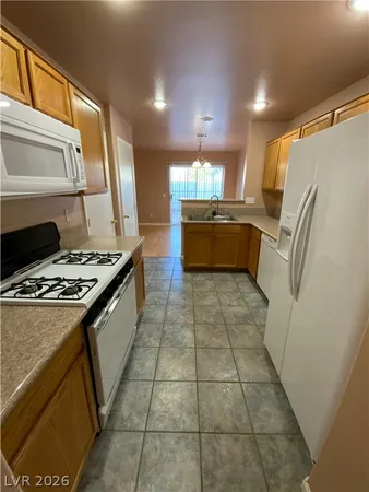 $1,700 | 3950 Starfield Lane, Las Vegas, NV 89147