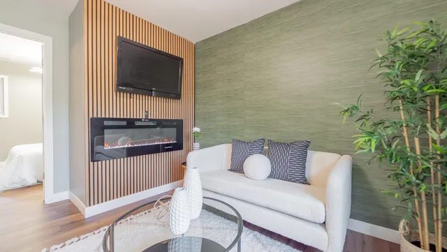 $259,900 | 1908 Central Drive, Gary, IN 46407