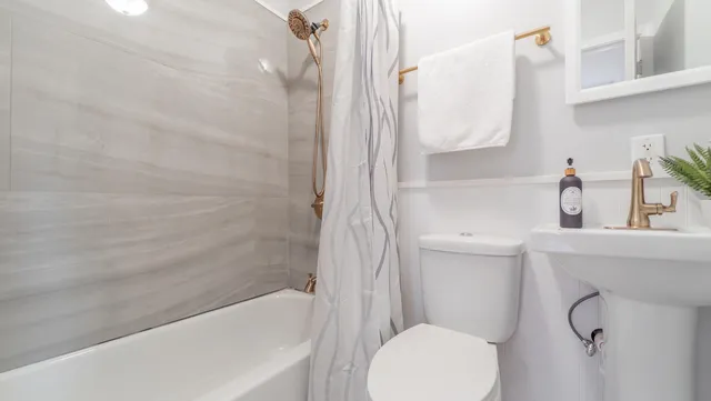 $259,900 | 1908 Central Drive, Gary, IN 46407