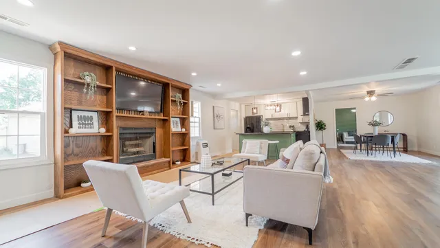 $259,900 | 1908 Central Drive, Gary, IN 46407