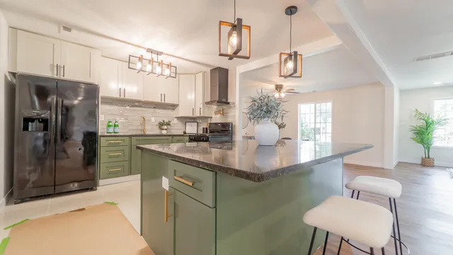 $259,900 | 1908 Central Drive, Gary, IN 46407