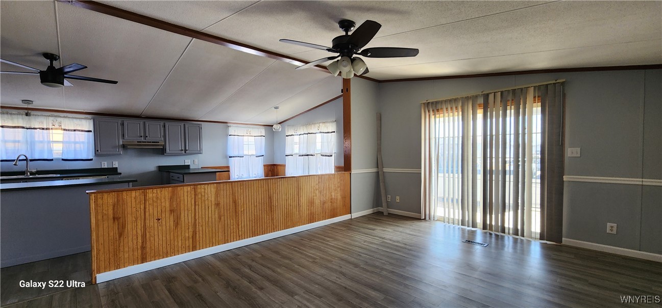 1334 Willowbrook Drive Lockport Town, NY 14094 - Photo 13 of 41