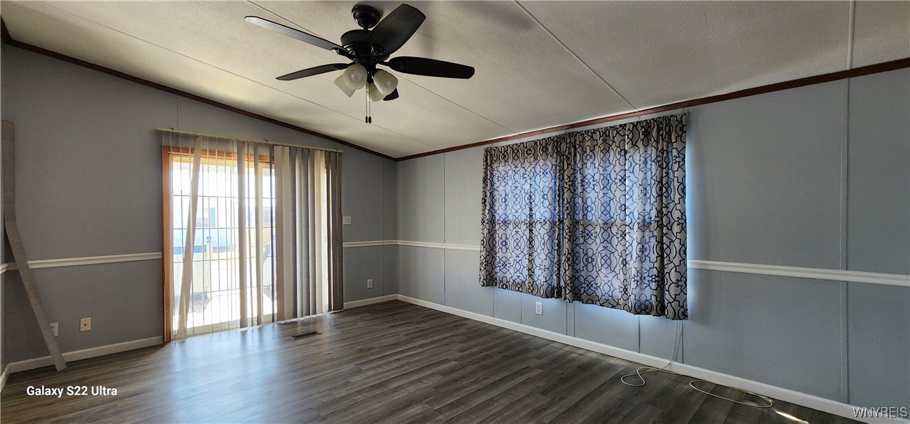 1334 Willowbrook Drive Lockport Town, NY 14094 - Photo 14 of 41