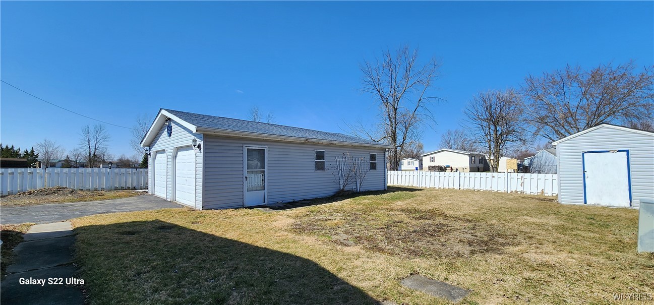 1334 Willowbrook Drive Lockport Town, NY 14094 - Photo 37 of 41