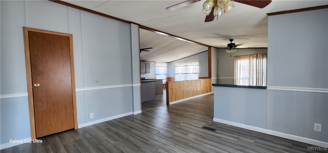 1334 Willowbrook Drive Lockport Town, NY 14094 - Photo 8 of 41