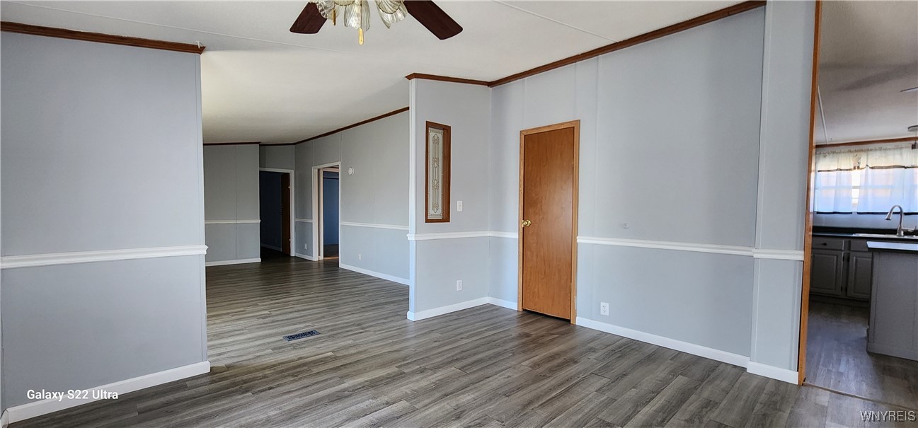 1334 Willowbrook Drive Lockport Town, NY 14094 - Photo 9 of 41