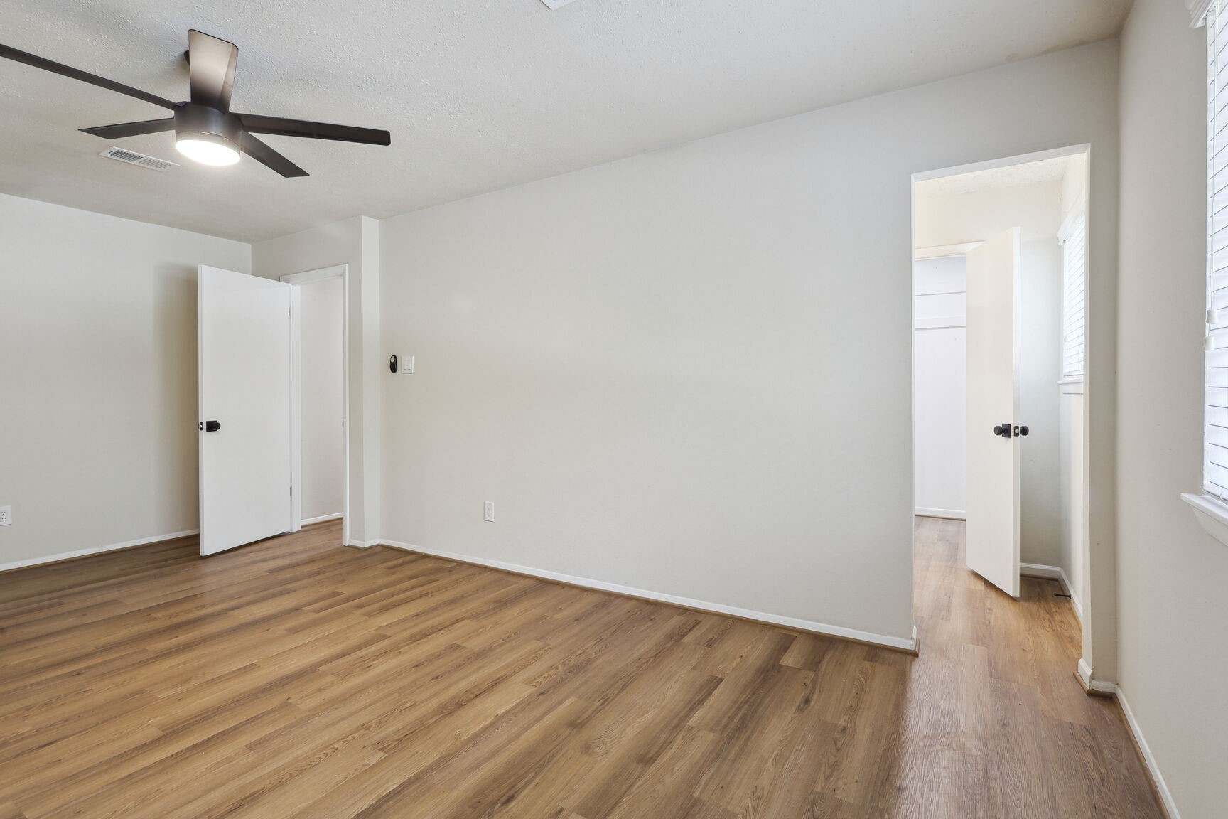 68 Yewleaf Road Spring, TX 77381 - Photo 22 of 25 another angle of Primary bedroom