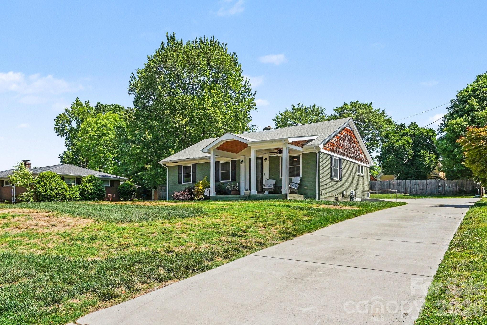 707 Spring Street Southwest Concord, NC 28025 - Photo 3 of 31