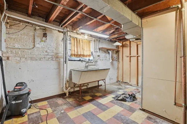 $325,000 | 7339 North Osceola Avenue, Chicago, IL 60631