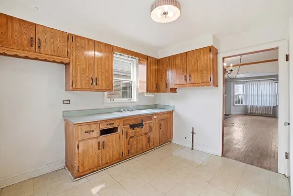 $325,000 | 7339 North Osceola Avenue, Chicago, IL 60631