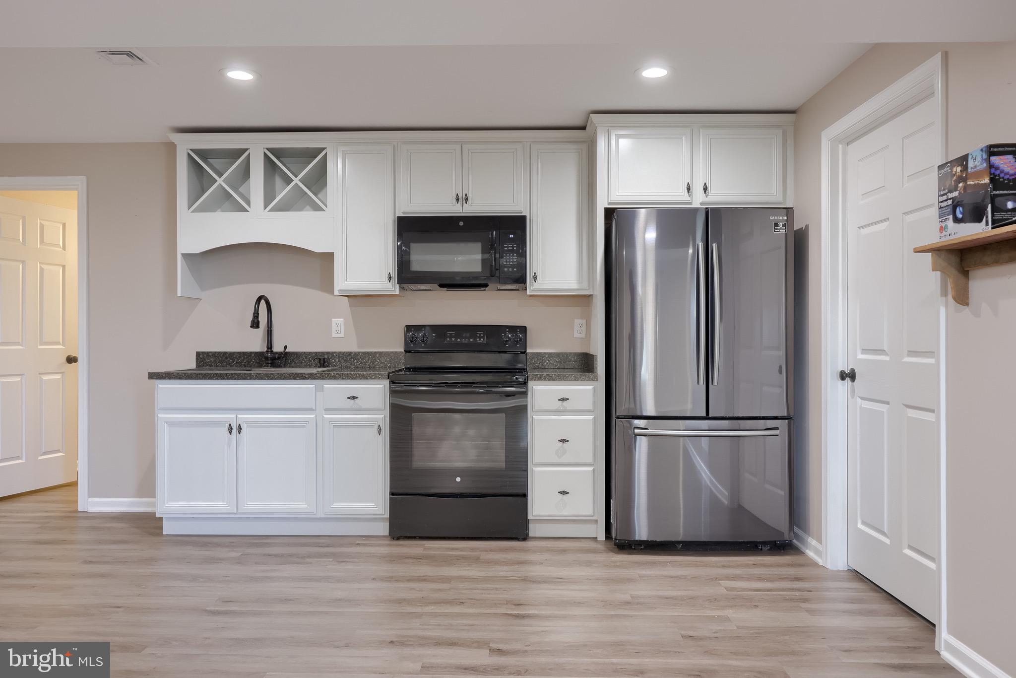 95 Hunters Chase Etters, PA 17319 - Photo 16 of 73 a kitchen with a refrigerator stove and sink