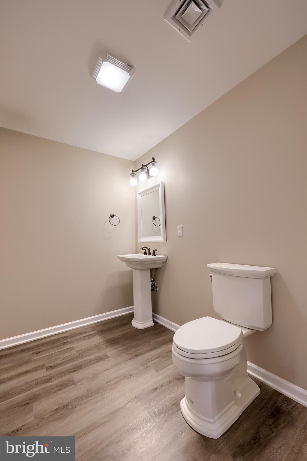 95 Hunters Chase Etters, PA 17319 - Photo 19 of 73 a bathroom with a toilet and a sink