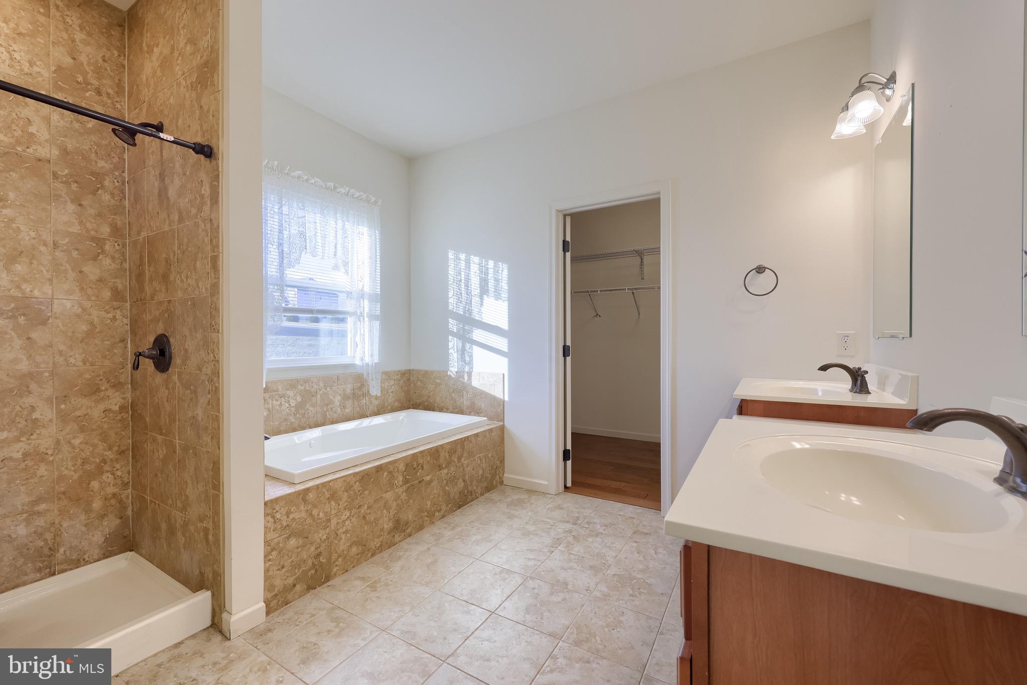 95 Hunters Chase Etters, PA 17319 - Photo 33 of 73 a bathroom with a tub sink and shower