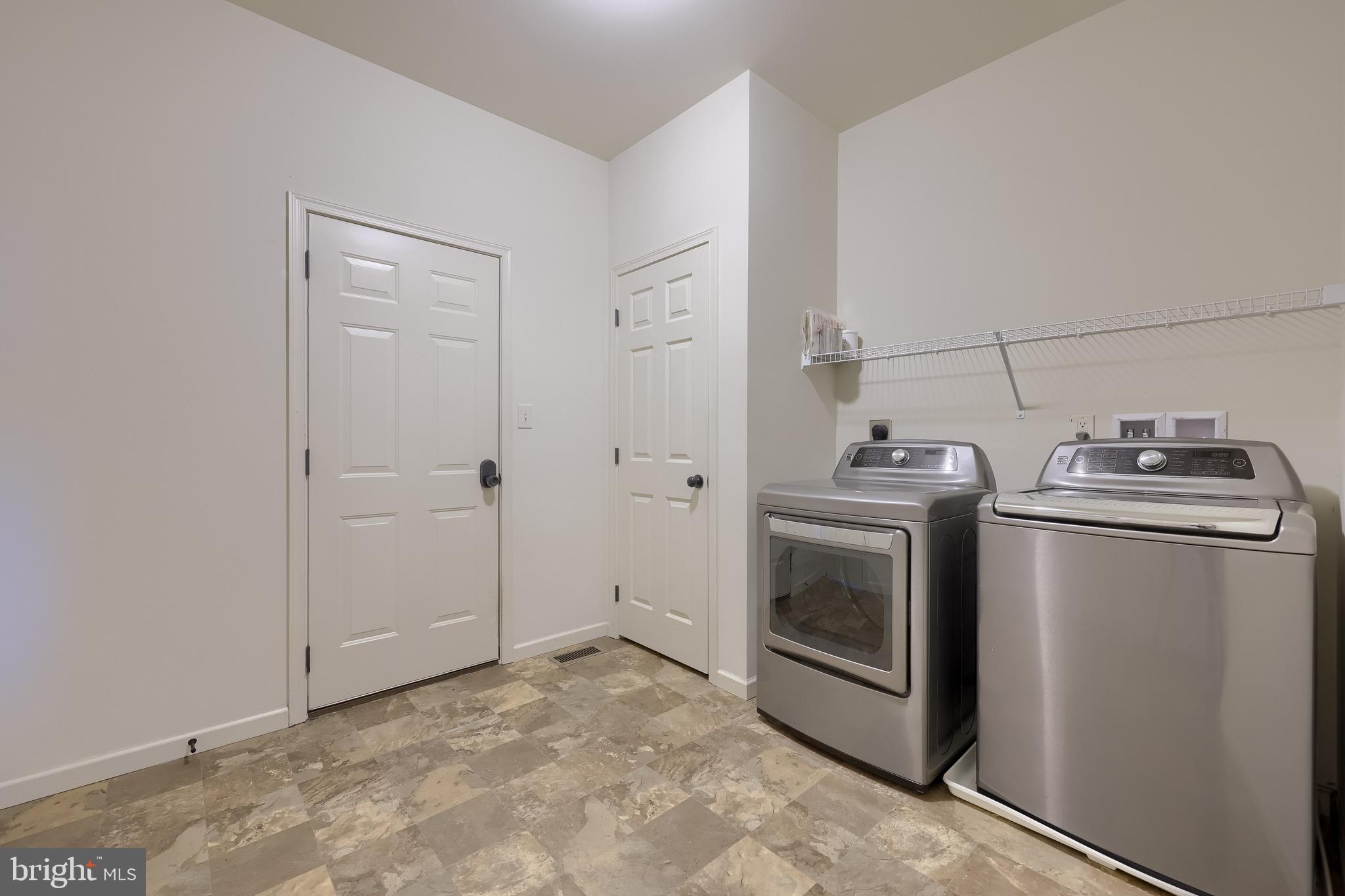 95 Hunters Chase Etters, PA 17319 - Photo 9 of 73