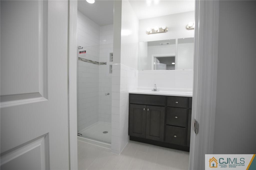 3207 Hana Road Edison, NJ 08817 - Photo 30 of 42