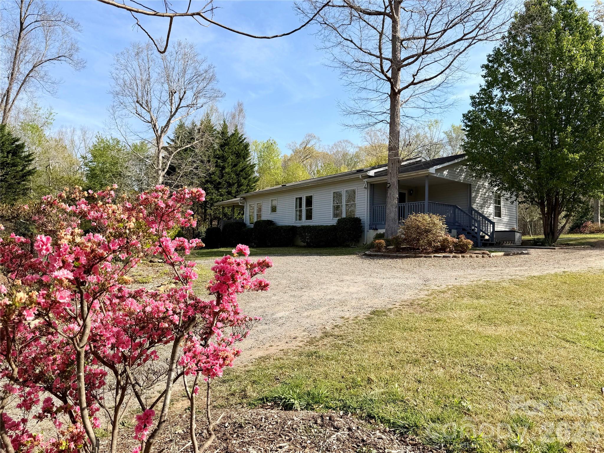 1270 Lilly Drive Clover, SC 29710 - Photo 3 of 36