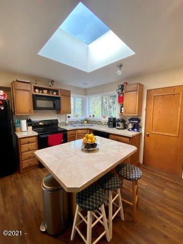 2719-2721 Northeast Holmes Road Lincoln City, OR 97367 - Photo 18 of 33 2719
