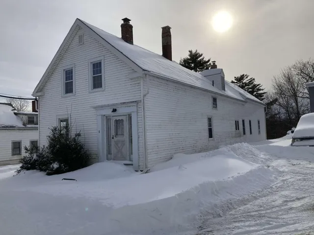 $205,000 | 8 Lincoln Street, Richmond, ME 04357