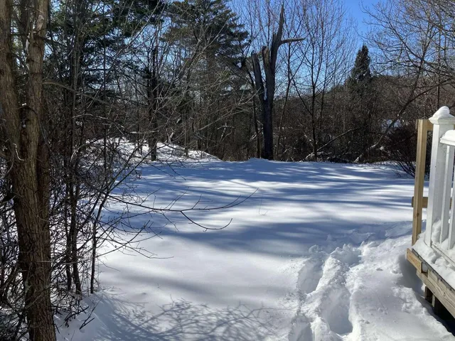 $205,000 | 8 Lincoln Street, Richmond, ME 04357