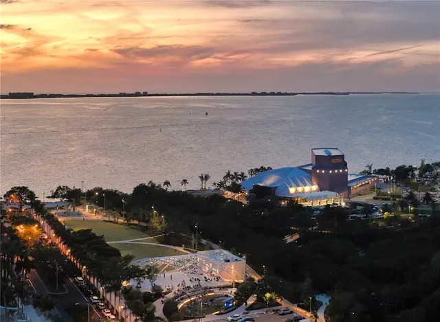 a view of a lake and outdoor space