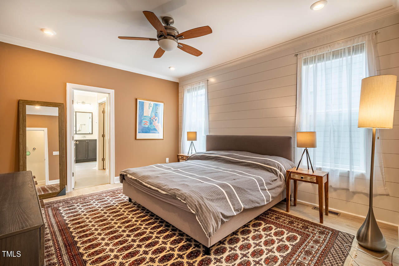 48 Post Oak Road Chapel Hill, NC 27516 - Photo 26 of 66 Primary Suite