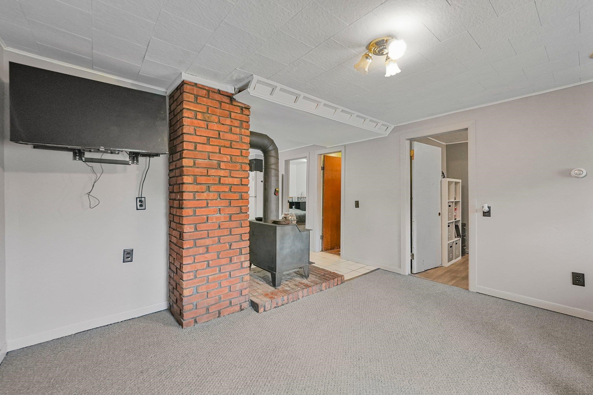 4507 Vance Road Traverse City, MI 49685 - Photo 18 of 39 1936170-423bdc18-8718-43b1-b1ed-c7eb6ce3db77.JPG